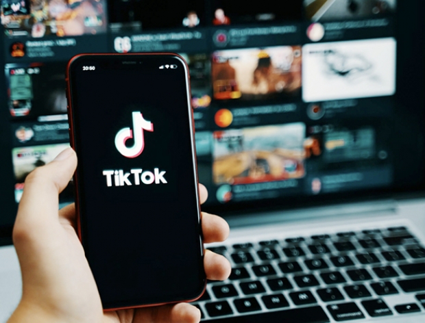 Nhiều hệ lụy từ việc TikTok phát triển quá “nóng”